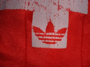 Manchester United 198283 Match Worn Number 4 Adidas Red Home Football Shirt SS Bild 3