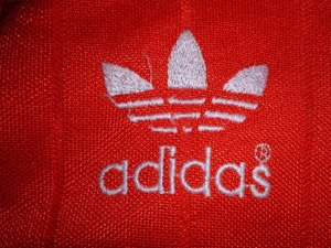 Manchester United 198283 Match Worn Number 4 Adidas Red Home Football Shirt SS Bild 6