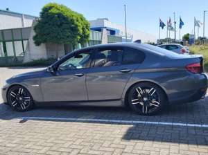 BMW 530 530d  Aut. Luxury Line Bild 2