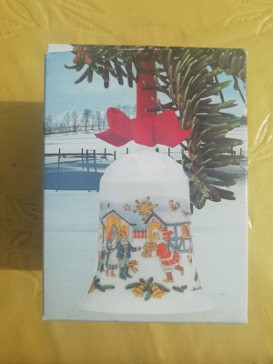 Verkaufe Weihnachtsglocke '85, Hutschenreuther Germany, Limitierte Auflage, Motiv: Bauernhof Bild 3