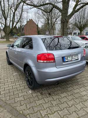 Audi A3 1.6 Attraction Bild 4