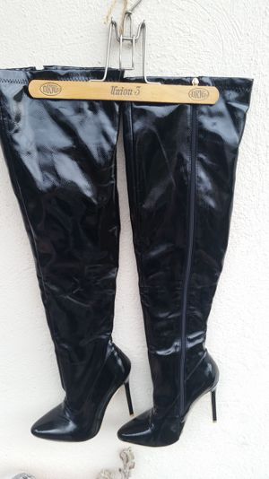 1Paar elegante Stiefel im schwarzen Lack design,Größe 37 mit 12cm Absatz Bild 1