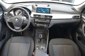 BMW X1 sDrive18d Aut. Navi~Panorama~Sitzhzg~1.Hand Bild 3