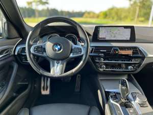 BMW 520 G30 M-Sportpaket/A-LED/HUD/Glasdach/ACC/ParkAssist Bild 5