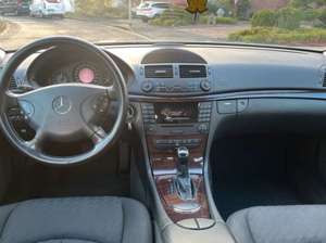 Mercedes-Benz E 200 Kompressor Elegance Bild 4
