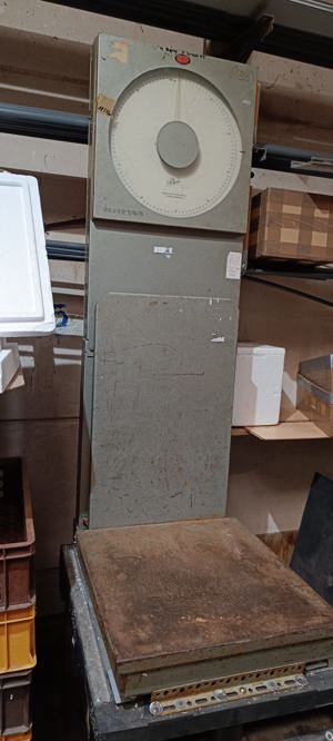Betriebsauflösung Büromöbel Regale Tiefkühlzelle zu verkaufen Bild 3