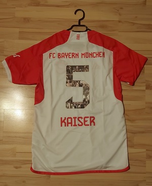 FC Bayern Trikot Kaiser Beckenbauer Bild 1