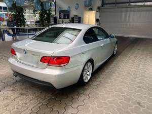BMW 325 325d Coupe Bild 4