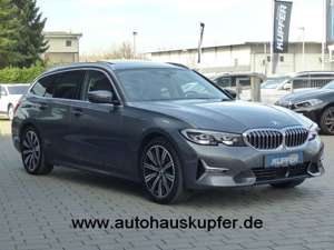 BMW 320 dxDrive Tou Luxury L.Ahk Standheiz°18°ACC+ Bild 2