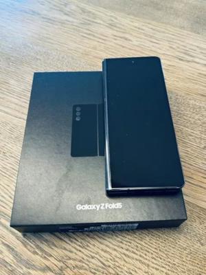 Galaxy Z Fold5 SM-F946B  Bild 1