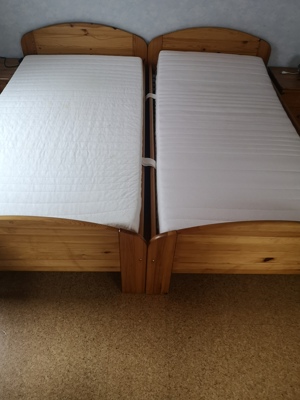Zwei MassivHolz Betten  Bild 5