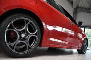 Alfa Romeo Giulietta Quadrifoglio TCT Xenon Navi DNA BOSE Bild 4