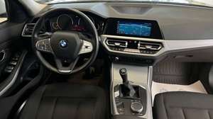 BMW 320 d/LivCP+/Navi/LED/DrivAs/Temp/StandHz/LenkrHz Bild 3