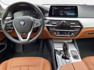 BMW 520 d Touring / LiveCockpit Plus / Standheizung Bild 5