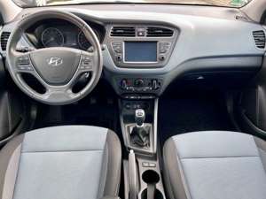 Hyundai i20 Trend Active 1.Hand original nur 2.562 km !! Bild 4