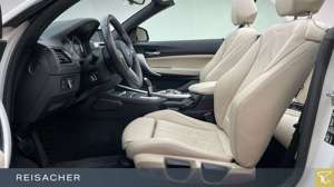 BMW 220 i A Cabrio M-Sport NaviProf Keyless H-K DLS Bild 4