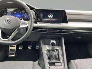 Volkswagen Golf VIII 1,5 TSI Move Navi Virtual LED ACC SHZ Klima Bild 5