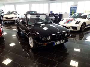 BMW 320 i Cabrio 6 Zylinder H Kennzeichen Bild 4