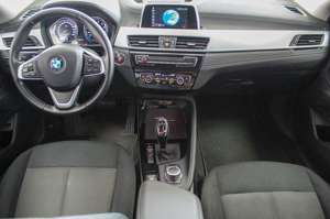 BMW X2 sDrive 20i Automatik LED Navi Kamera AHK Bild 4
