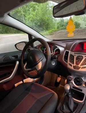 Ford Fiesta 1.25 Ambiente Bild 5