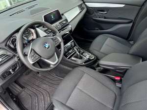 BMW 220 d xDrive 4x4 LED SHZ 2x PDC Gran Tourer Bild 5