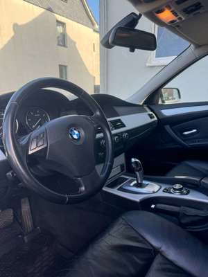 BMW 520 520d Touring Aut. Edition Fleet Bild 5