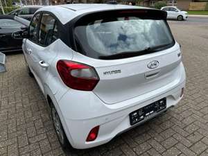 Hyundai i10 Select Klima Sitzh. Lenkradh. Freisp. Laneas. Bild 4