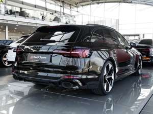 Audi RS4 competition plus Dunkelolive Keramik Bild 2
