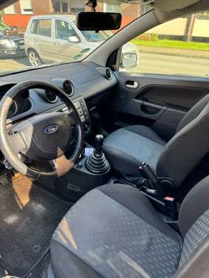 Ford Fiesta 1.4 Bild 5