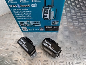 Makita DMR115 Bluetooth Akku-Baustellenradio + 2 x Akkus 1860B - neu unbenutzt -