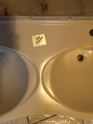 Doppelwaschbecken Bild 1
