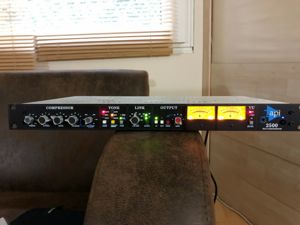 API 2500 Dual Stereo Bus Compressor