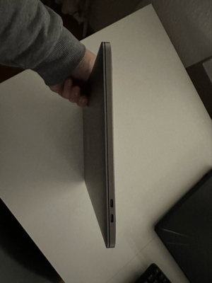 Apple MacBook Pro 13 Zoll Bild 2