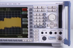 Rohde & Schwarz FSP30 Spectrum Analyzer 100 Hz Bild 4