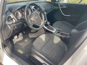 Opel Astra 1.4 Turbo ecoFLEX Start/Stop Selection Bild 4