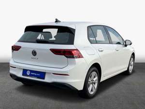 Volkswagen Golf VIII 1.5 TSI Active NAVI LED SHZ Rear View Bild 2
