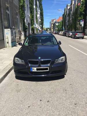 BMW 320 320d Touring // Pano Dach // Automatik // Klima Bild 3