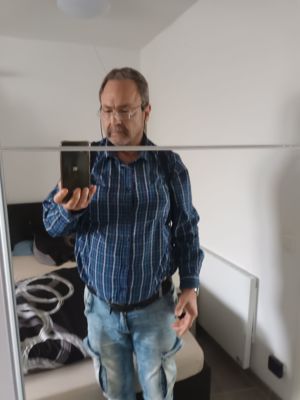 Suche ernsthaft private Paare die mich als Sex Sklave benutzen  Bild 4