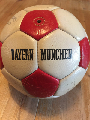 FC Bayern Autogrammball 80er Jahre