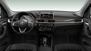 BMW X1 xDrive18d SpurAss LED ACC AHK Navi AUT PDC Bild 3