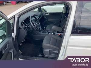 Volkswagen Touran 1.2 TSI 110 Sound Nav LED Kam ACC SHZ Bild 3