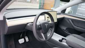 Tesla Model Y Performance Dual AWD Autopilot Bild 5