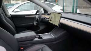 Tesla Model Y Performance Dual AWD Autopilot Bild 4