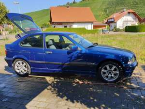 BMW 316 BMW E36 316i 1.9l Compact Avus Blau metal. Bild 2