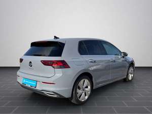 Volkswagen Golf VIII 1.5 TSI Style LED+ACC+Navi+Kamera Bild 2
