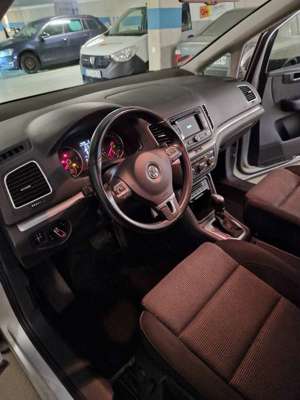 Volkswagen Sharan 2.0 TDI DSG BlueMotion Bild 2