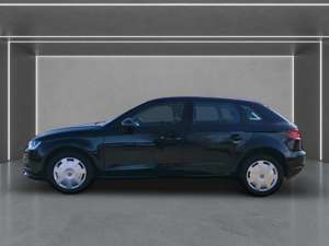 Audi A3 Sportback 1.2 TFSI Attraction *NAV*SHZ*PDC+* Bild 4