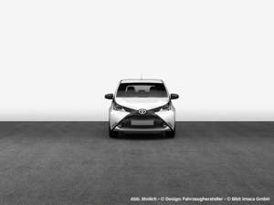 Toyota Aygo X x-play touch Bild 3