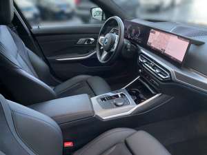 BMW 330 e xDrive Touring M Sport Pro HUD ACC LED H/K Bild 4