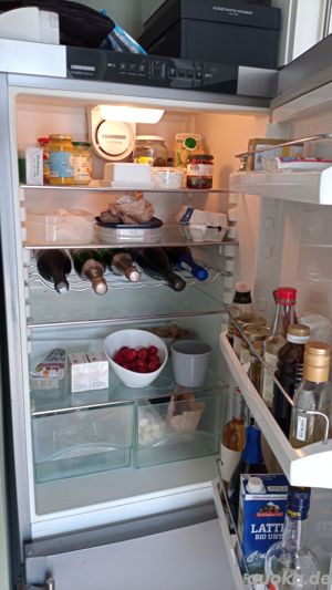 Einbauküche mit Kühlschrank Liebherr +Boschherd + Küchenschränke zu verkaufen,elegantes Design Bild 2